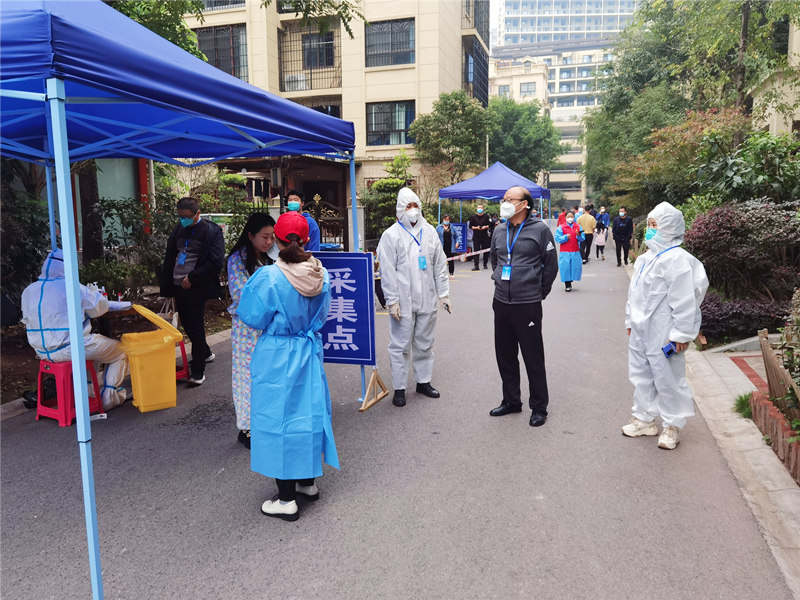 叙永分公司抗击疫情纪实(图5) 戴泽亮在防疫一线.jpg