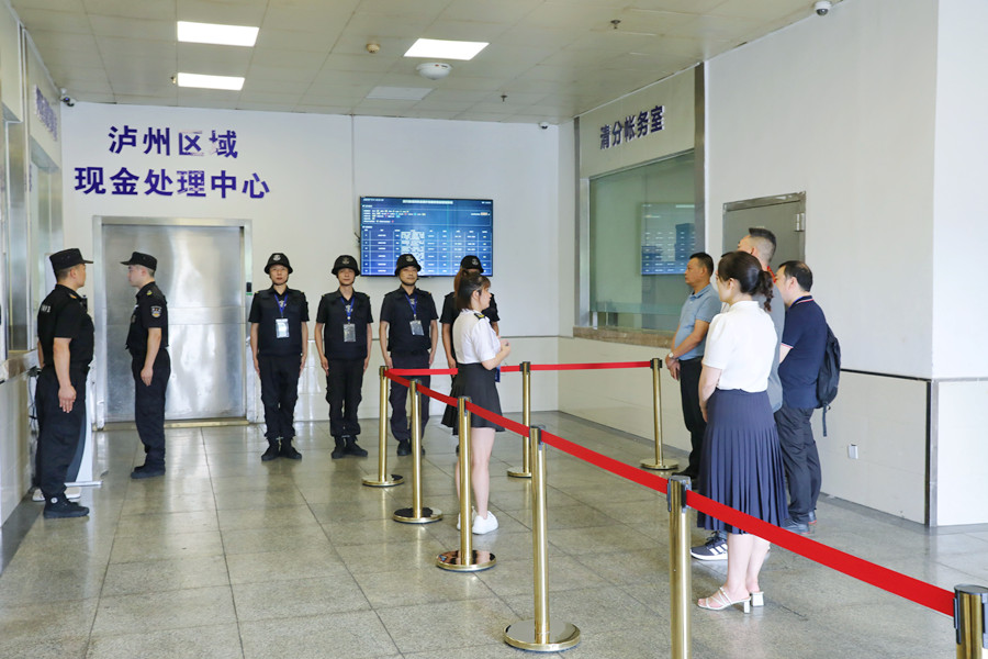 天津华宝护卫押运有限公司到四川融通安防集团考察交流(图3) 配图2.jpg