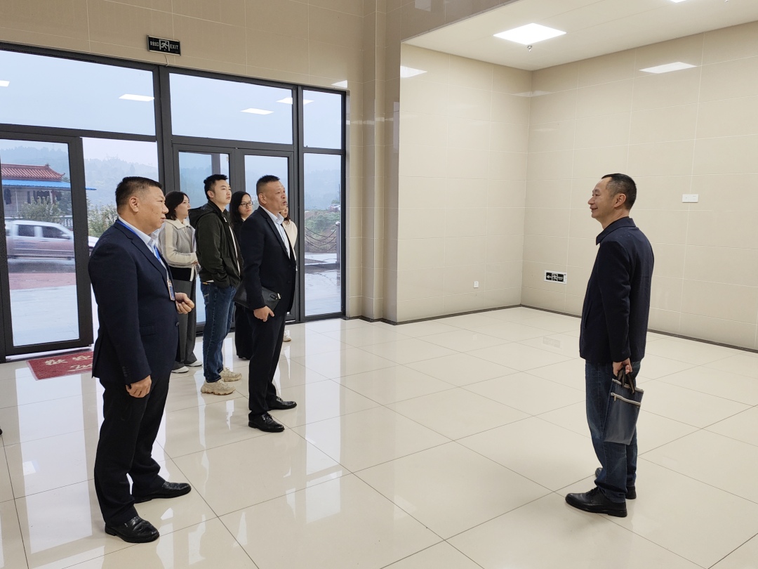 四川融通安防集团党委副书记、总经理张跃林到合江分公司调研指导工作(图1) 相片5.jpg