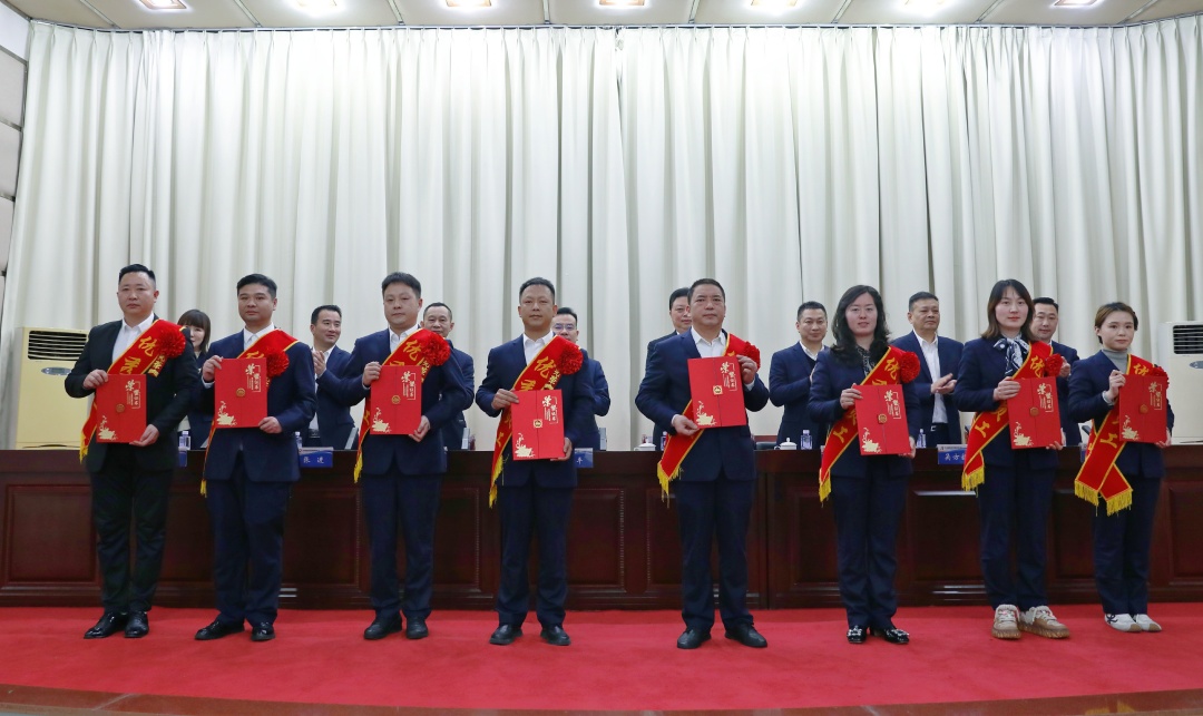 勇担新使命 跃马新征程|四川融通安防集团召开2026年工作会议(图6) 4.jpg