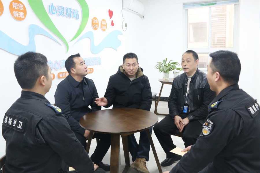 慰问困难党员1.JPG